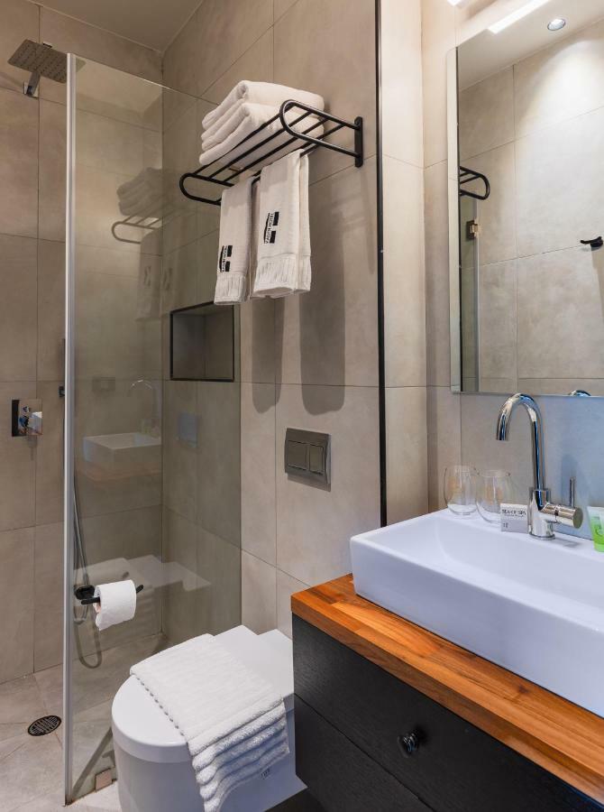 Kalvin Boutique Hotel By Levinsky Market Tel-Aviv エクステリア 写真
