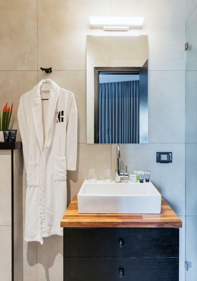 Kalvin Boutique Hotel By Levinsky Market Tel-Aviv エクステリア 写真