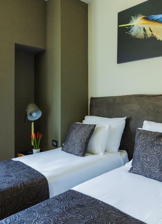 Kalvin Boutique Hotel By Levinsky Market Tel-Aviv エクステリア 写真
