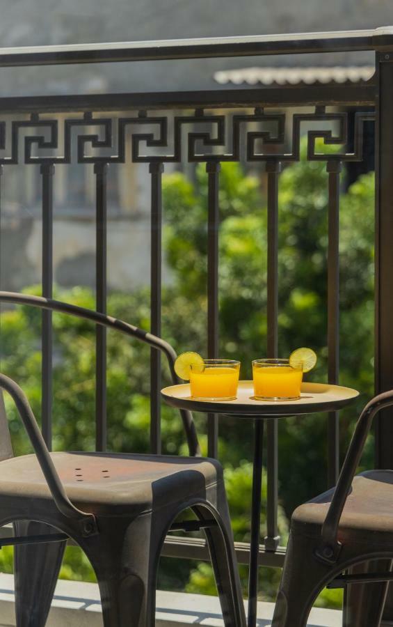 Kalvin Boutique Hotel By Levinsky Market Tel-Aviv エクステリア 写真